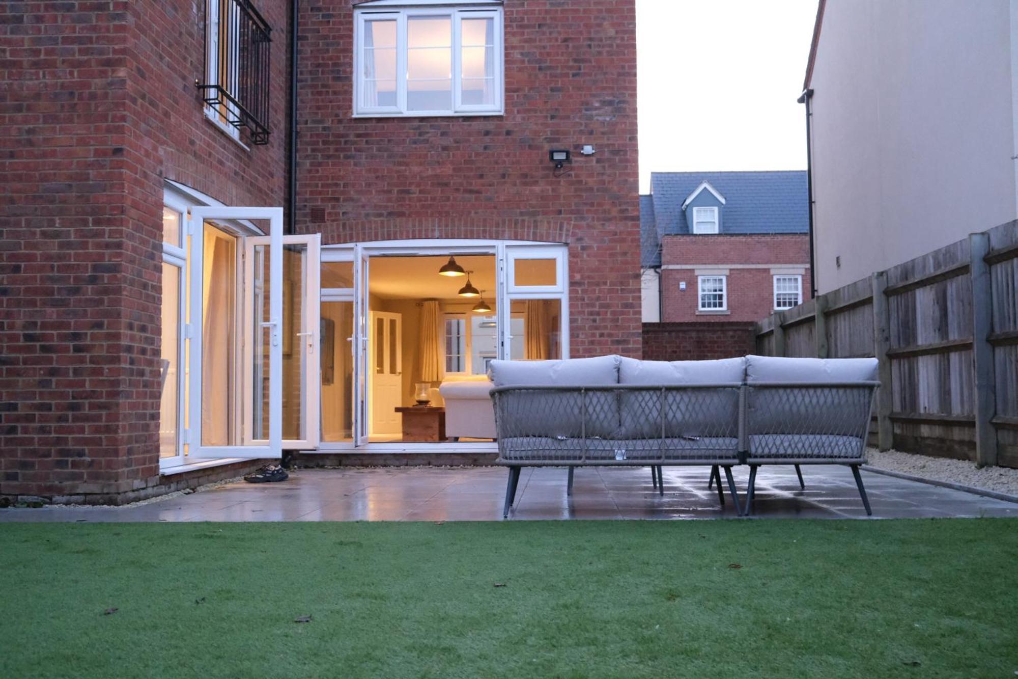 Luxury 6-Bedroom House 5 Minutes From Bicester Village Shopping Outlet Chesterton  Eksteriør bilde