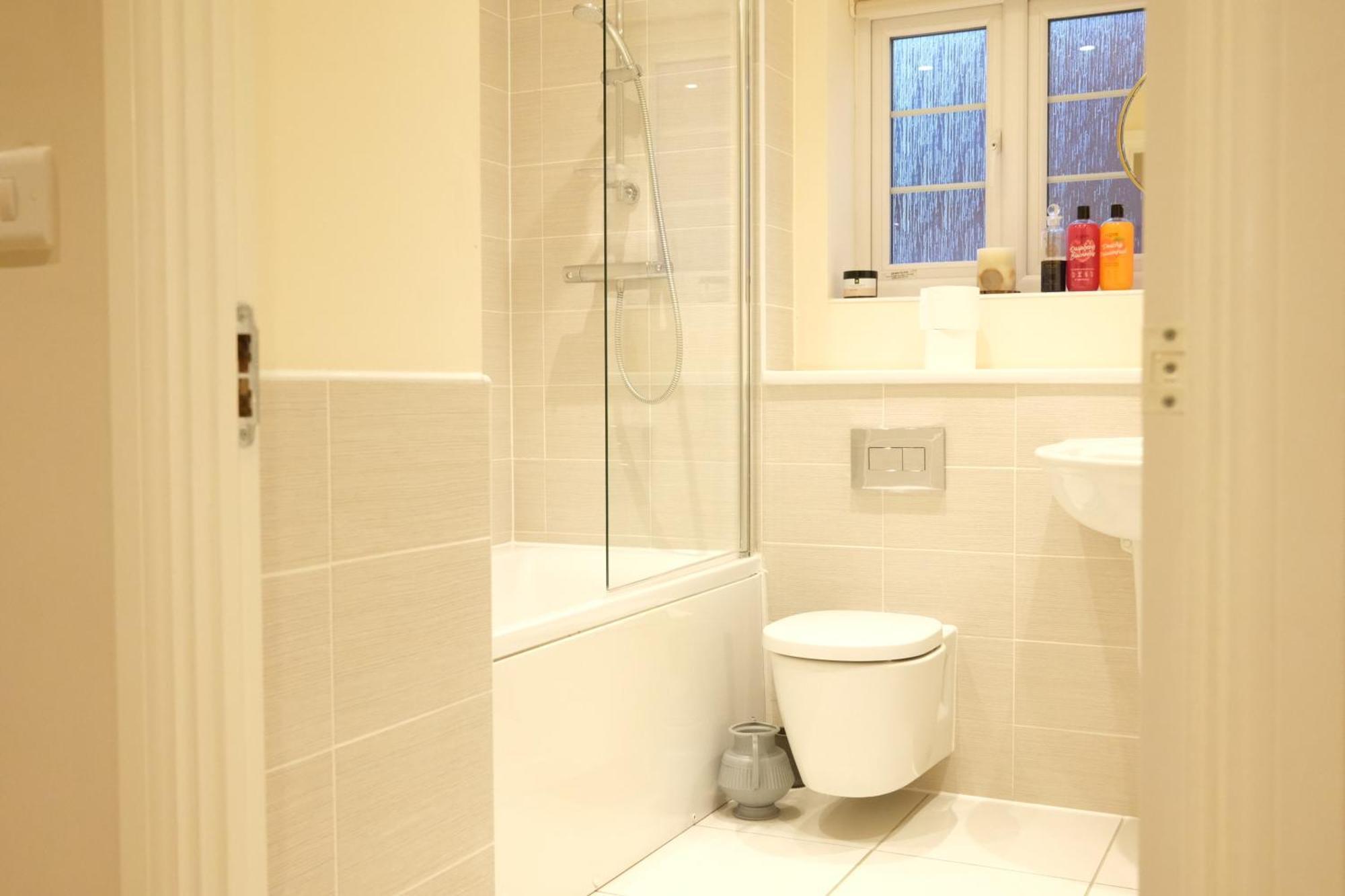 Luxury 6-Bedroom House 5 Minutes From Bicester Village Shopping Outlet Chesterton  Eksteriør bilde